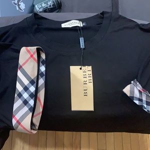 Black Burberry oversized women’s tee